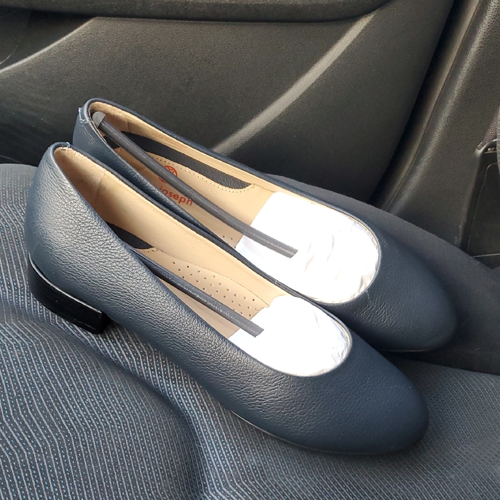 🖤💙🤎BNNB Marc Joseph Navy Blue Flats